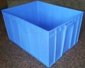 LIGHT FOOD-GRADE PLASTIC STORAGE CONTAINERS