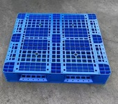 Accommodate eight steel pipes internally plastic pallet